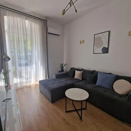 Eda Apartment *